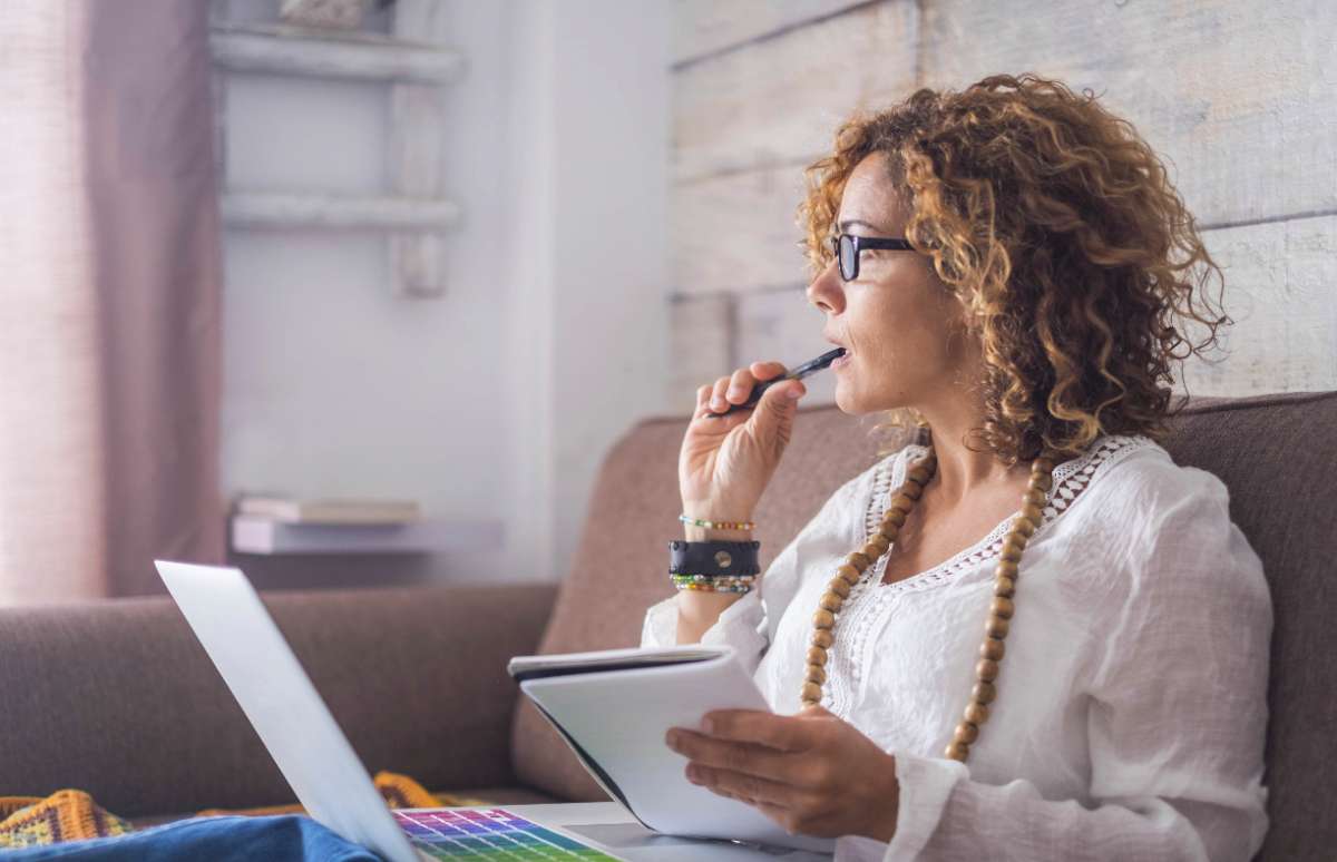 Si necesitas dar de baja uno de tus seguros, descubre qué tipo de comunicación debes enviarle a tu compañía y cómo hacerlo para que todo quede correctamente reflejado y la baja pueda hacerse efectiva.