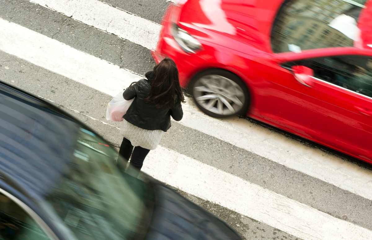 No sabes cómo ha pasado, pero cuando te has dado cuenta, tu coche había arrollado a una persona. ¿Qué papel juega el seguro en estos casos?