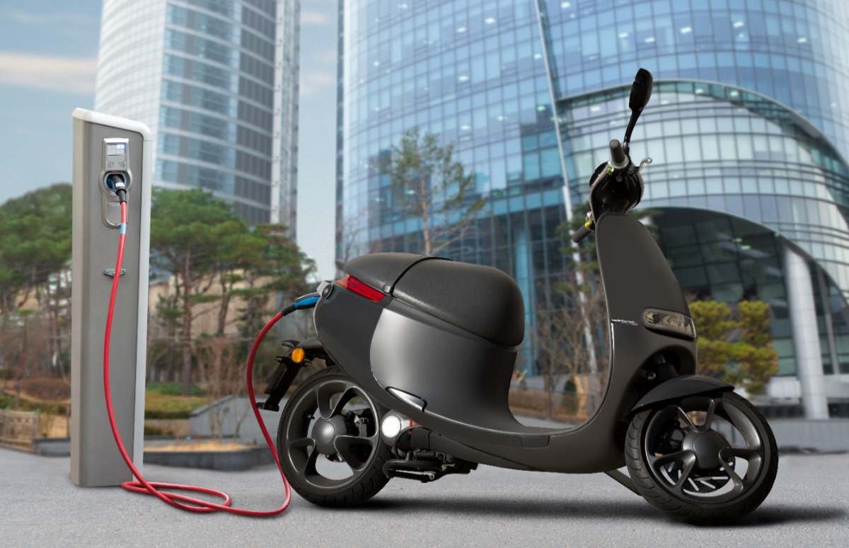 Descubre todo lo que necesitas saber sobre las motos eléctricas: características, cuánto cuestan y otros factores a tener en cuenta.