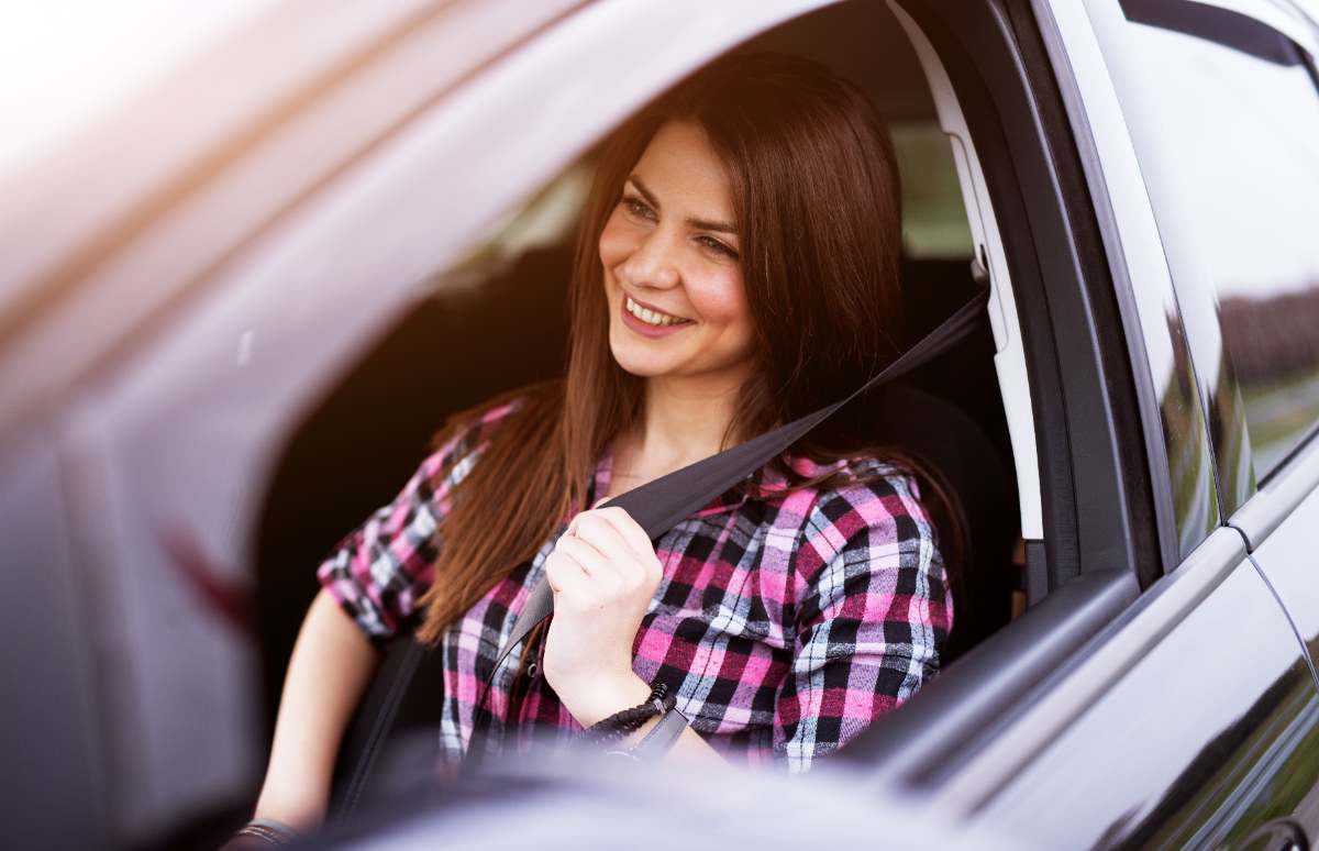 A veces dudamos si meter a un segundo conductor en nuestro seguro de coche, porque no tenemos claro cómo pueden variar las condiciones de este. Toma nota, que te lo contamos.