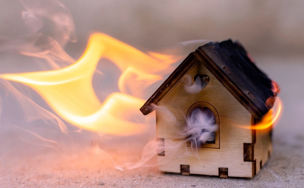 ¿Conoces el alcance la cobertura de incendio de tu seguro de hogar? Échale un vistazo, quizá tengas coberturas que no sabías y que pueden sacarte de un apuro en el peor de los momentos.