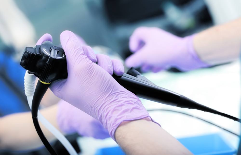 Si tienen que hacerte pruebas porque son necesarias para emitir un diagnóstico, sería bueno saber las que incluye nuestro seguro de salud. ¿Es la gastroscopia una de ellas?
