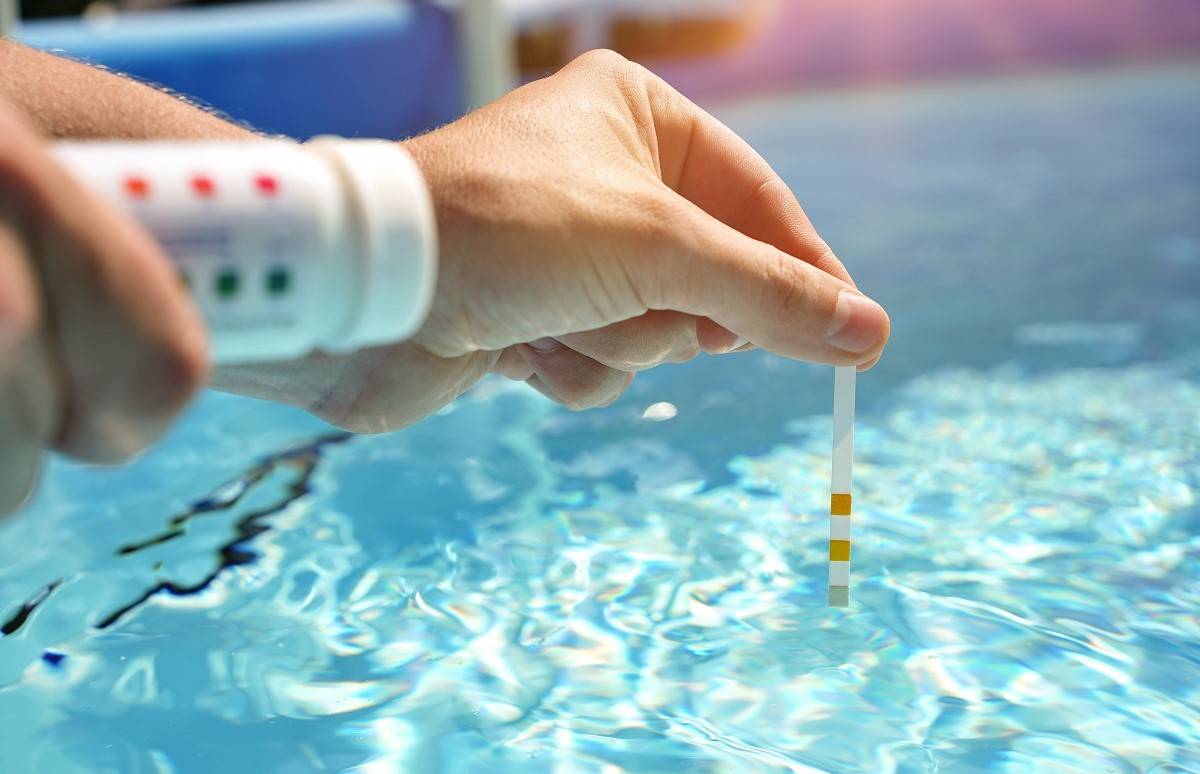 ¿Tienes piscina en casa? En ese caso, tendrás claro cómo limpiarla y cuál es su mantenimiento...¿o no?
