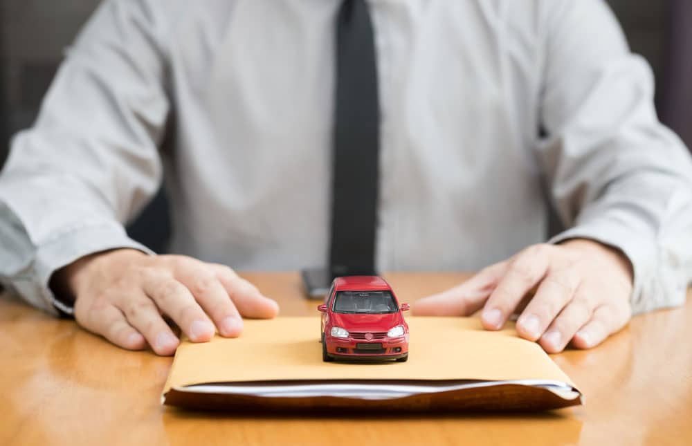 Documentación obligatoria que debes llevar en el coche